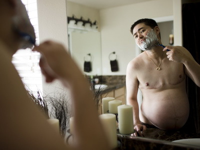 Premiera! Primul barbat din lume care a nascut vine la “Happy Hour”