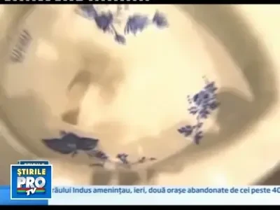 Un vas de toaleta folosit de John Lenon, vandut cu 12.000 de euro