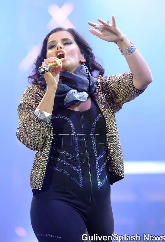 Nelly Furtado nu renunta la kilogramele in plus! Ii place mai plinuta