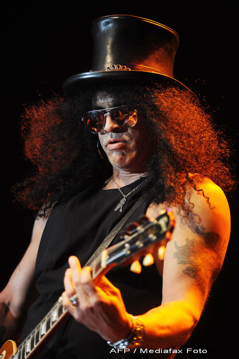 Chitaristul Slash divorteaza dupa o casnicie de aproape 9 ani