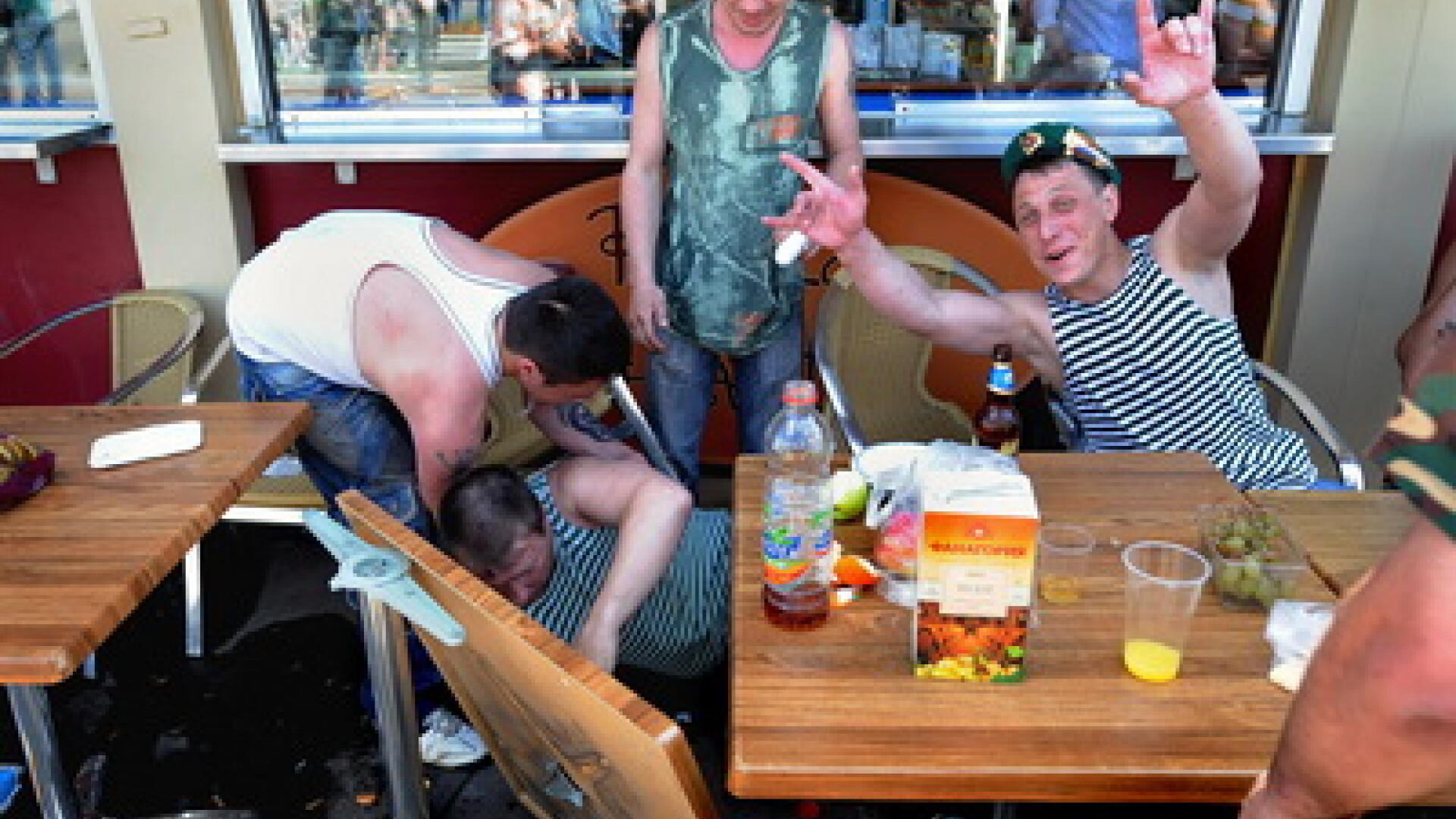 Ministrul rus al Finantelor catre populatie: Fumati si beti cat mai mult!