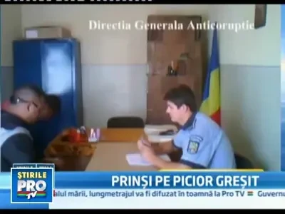 Prinsi in flagrant in timp ce voiau sa mituiasca politistii cu 1000 de euro