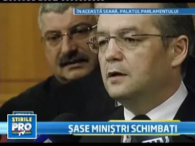 Gata cu remanierea. Premierul Emil Boc a anuntat noii ministri