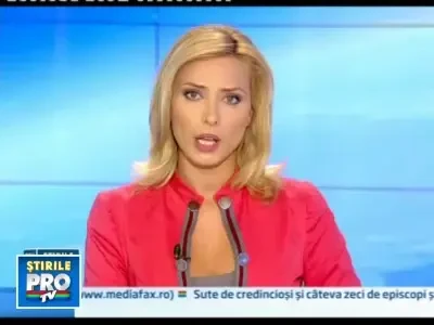 Fragment din avionul prabusit la Smolensk prins la podoabele unei icoane