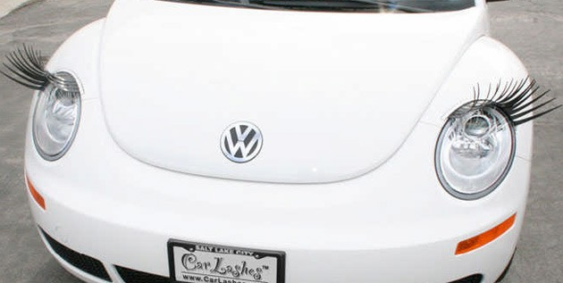 Ti-ai accesoriza masina cu o pereche de gene? E noul trend pe piata