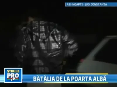 Bataie crancena la Poarta Alba intre sateni si agentii unei firme de paza!