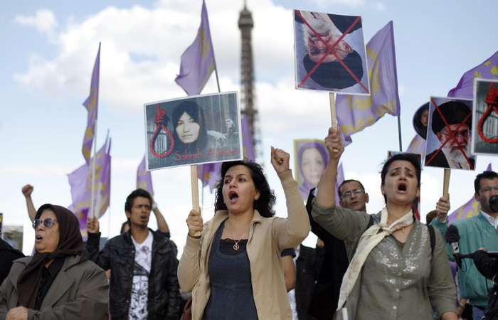 SOCANT! "Infidela" din Iran ar putea fi ucisa cu pietre vineri!