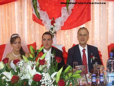 Nunta de Cartea Recordurilor in Tara Oasului: Geoana, unul din cei 12 nasi