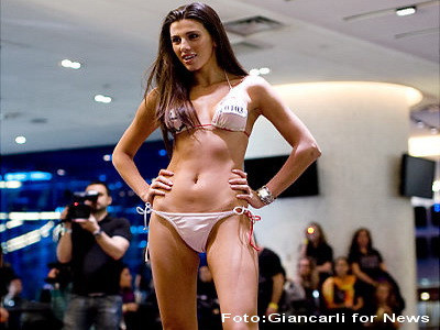Fotografii inedite cu Lavinia Postolache, Miss World Romania 2010!