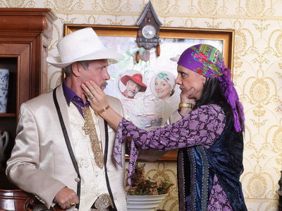 State si Flacara la Nisa, in costume de epoca! Ii vedeti numai la ProTV!