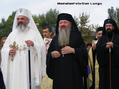 Imbulzeala la catedrala. Au vrut sa-l atinga pe Preafericitul Daniel