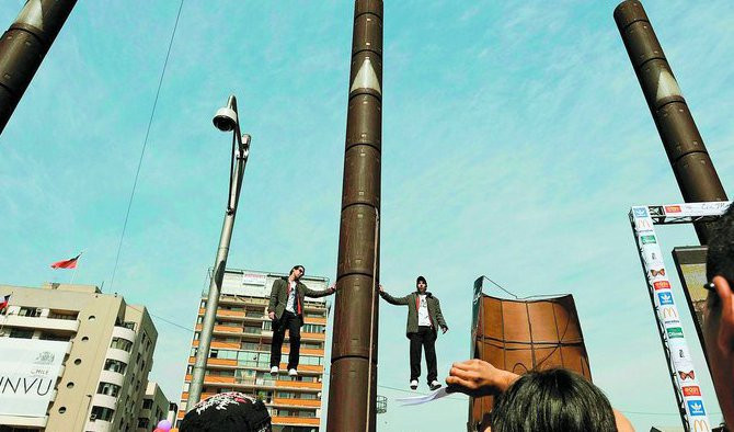 Au levitat 200 de minute la 7 metri inaltime! VIDEO