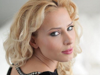 Iulia Vantur:Secretul tenului meu?Nu merg niciodata la culcare nedemachiata