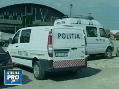 Un paznic de la o fabrica de cherestea, batut cu bate si leviere de hoti