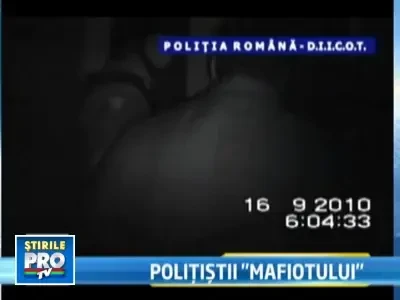 Rusinos! Doi politisti si un jandarm lucrau pentru camatari, la Slatina