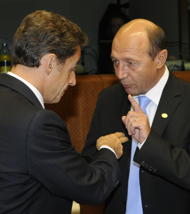 Sarkozy si Basescu
