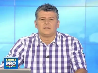 Singur pe sosea, si-a facut praf masina dupa ce a retezat un stalp