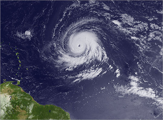 Uraganul Igor face ravagii in Insulele Bermude