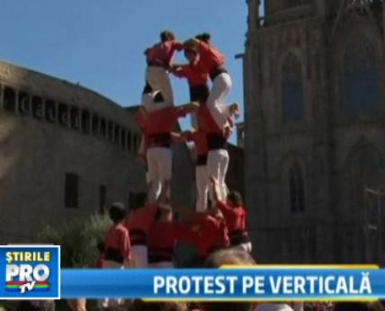 Au format turnuri umane pentru a protesta impotriva saraciei