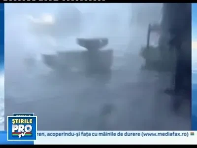 Rafale de vant de 220km/h! Taifunul Fanapi face ravagii in Taiwan