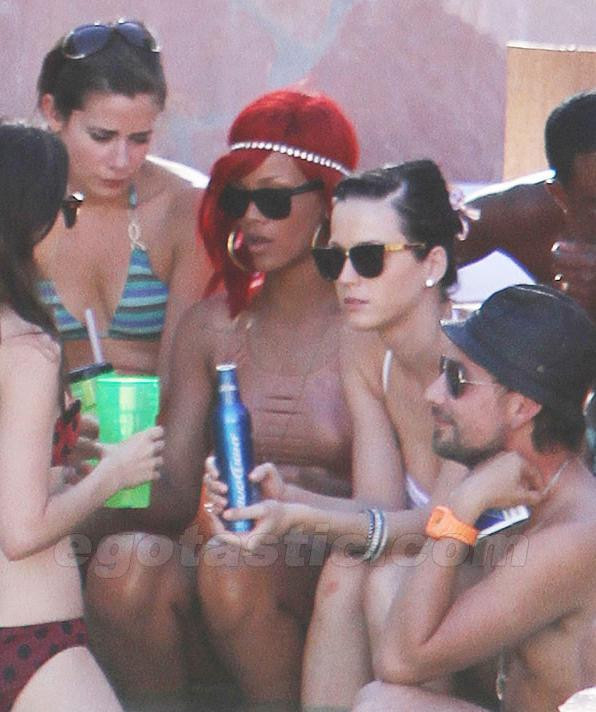 Stripperi, alcool si jacuzzi! Rihanna si Katy Perry stiu sa se distreze