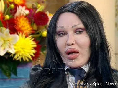 Socant! Din idol pop iubit de femei a ajuns o "papusa" monstru!