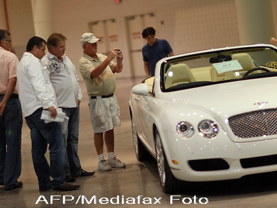 Tara masinilor de lux. Avem limuzine de 150.000 de euro, dar nu si drumuri