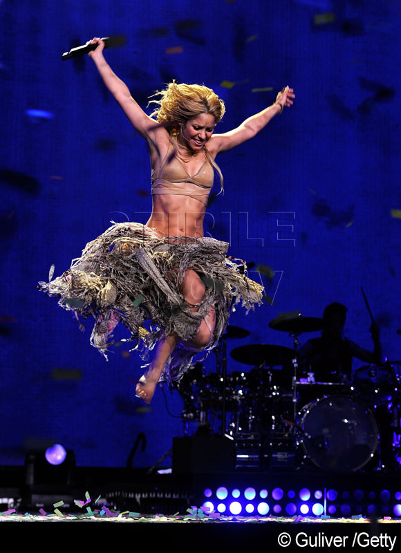 Patratele pe abdomen si dans provocator! Shakira a innebunit New York-ul