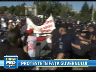 Ziua protestelor. Au existat violente intre protestatari si jandarmi