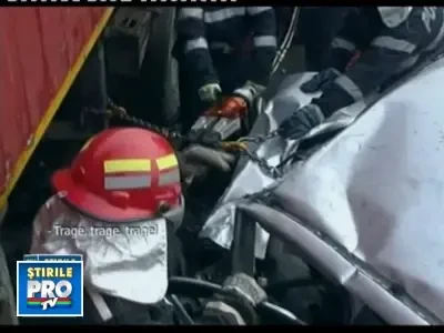 Preot mort in urma unei imprudente pe sosea. Sotia, grav ranita