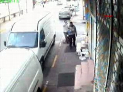 Executat cu un glont. Crima intre frati, surprinsa de camere! VIDEO