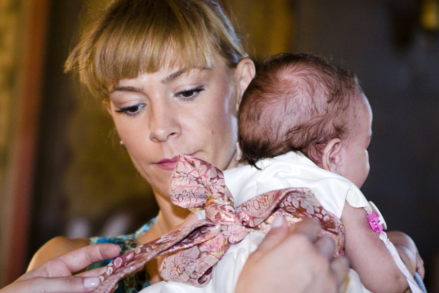 Roxana Ciuhulescu a botezat prima fetita