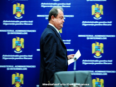 Revista presei: Vasile Blaga, mazilit pentru joc dublu?