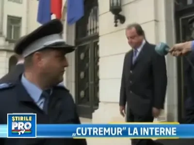 Vasile Blaga si-a dat demisia de onoare de la conducerea MAI