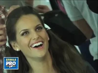 Rochii superbe! Multe broderii si dantela in noua colectie Dolce&Gabanna