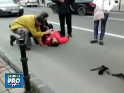 Turista din Spania calcata de masina in Piata Sfatului din Brasov
