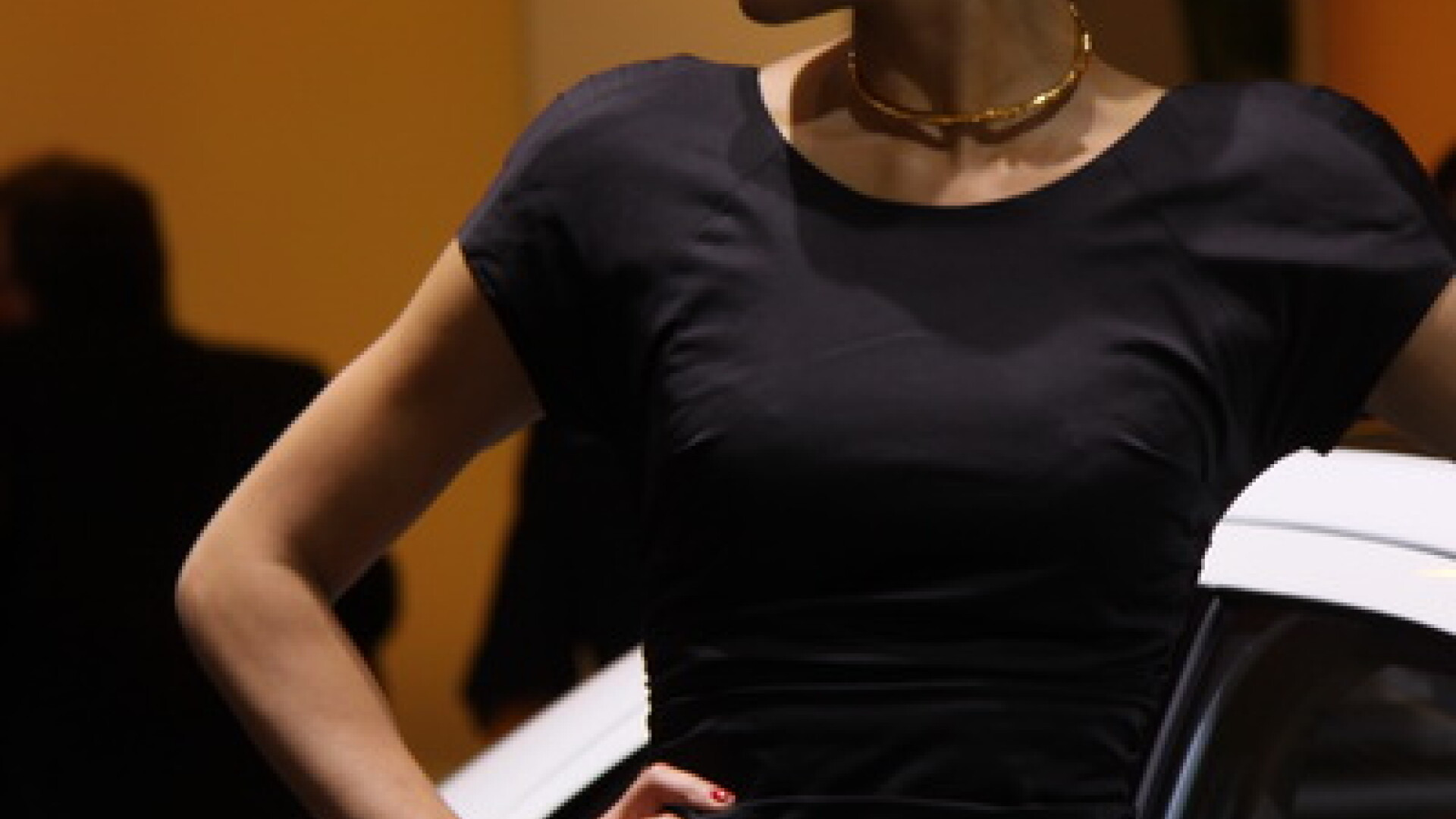 Fetele de la Salonul auto Paris 2010