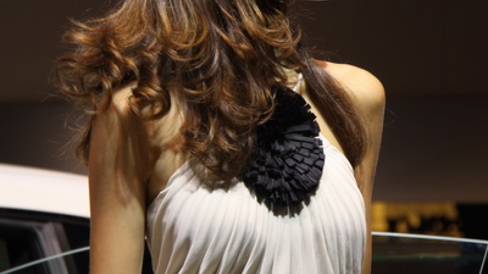 Fetele de la Salonul auto Paris 2010