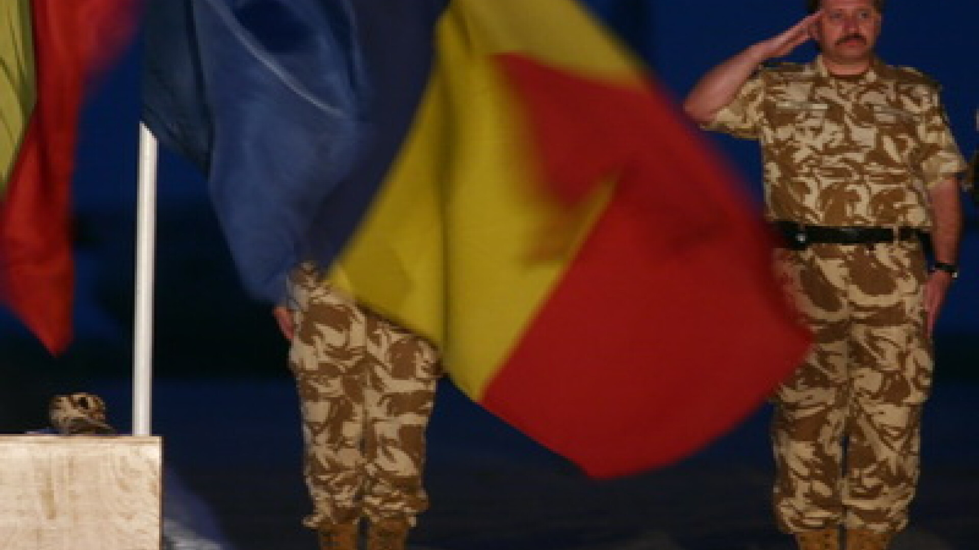 Inca 670 de militari romani pleaca in Afganistan