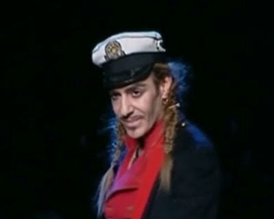 Moda de vara 2011. Direct de la Dior si Issey Miyake