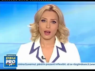 Halle Berry, n-ai nimic pe sub... rochita?