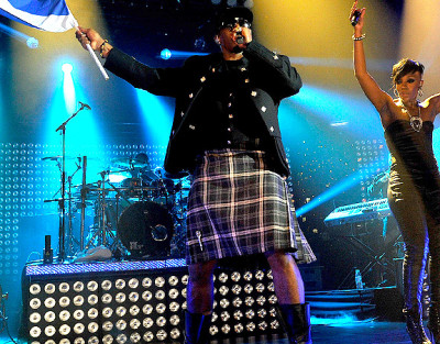 Sean 'Diddy' Combs in kilt la concert. Amuzant sau penibil?