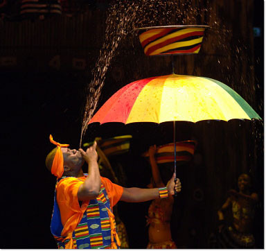 Iata-l pe Waterman! Bea apa ca o camila si se crede arteziana