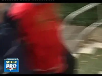 Hot sub acoperire! Intre 2 lovituri, umbla deghizat in femeie sau calugar