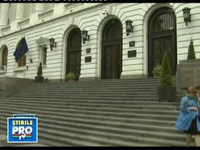 Isarescu: Un curs sub 4 lei pentru un euro nu vom vedea prea curand