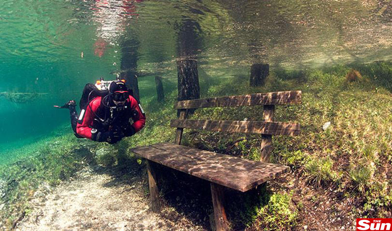 Imagini incredibile! Parcul care se transforma in lac. FOTO