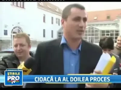 Elegant si zambitor!Asa s-a prezentat Cioaca la cel de-al II-lea proces