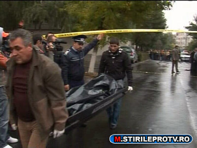 Revista presei: Ucigasul din Craiova: L-am omorat! 10 ani pentru un prost!