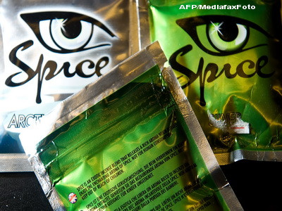 Etnobotanicele l-au transformat intr-un criminal. Un tanar din Bacau si-a injunghiat mortal mama