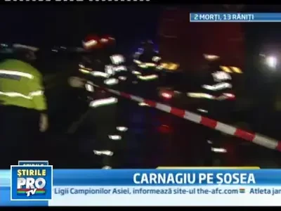 Grav accident langa Bucuresti. 2 oameni au ars de vii, 13 au fost raniti